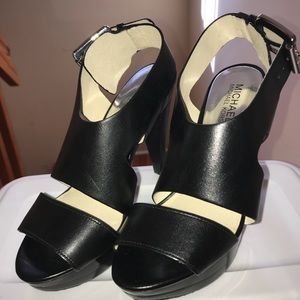 MICHAEL KORS BLACK HEELS